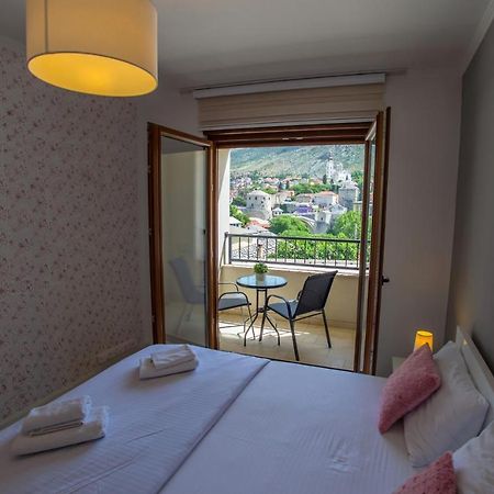 Apartment Light De Luxe - With Old Bridge View Мостар Екстериор снимка