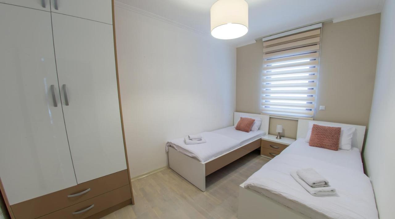 Apartment Light De Luxe - With Old Bridge View Мостар Екстериор снимка